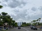 Potret-langit-Batam-Center-Kamis-910-pagi-hari-berawan-tebal.jpg