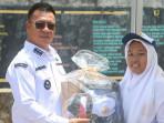 Program-Prioritas-Pendidikan-Bupati-Anambas-Gulirkan-Bantuan-Perlengkapan-Sekolah-ke-1594-Siswa.jpg