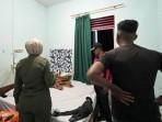 Razia-Satpol-PP-Lingga-di-hotel.jpg