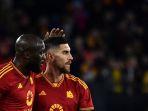 Romelu-Lukaku-selebrasi-Lorenzo-Pellegrini-setelah-cetak-gol-pada-laga-AS-Roma-vs-Verona.jpg