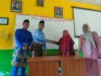 Tingkatkan Sarana Pendidikan, Pemkab Anambas Bantu Meja dan Kursi 9 Sekolah, SMPN 1 Siantan Hari Ini