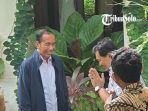 Sejumlah-teman-seangkatan-Jokowi-semasa-SMA-saat-bertamu-ke-kediaman-Jokowi.jpg