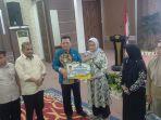 Sinergi-Pemprov-Kepri-dan-Pemkab-Karimun-bantu-warga-terdampak-bencana.jpg