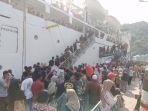 Suasana-saat-hendak-keberangkatan-KM-Bukit-Raya.jpg