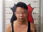 Tersangka-kasus-asusila-di-Batam-ungkap-kasus-Polsek-Bengkong.jpg