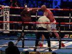 Tyson-Fury-menang-KO-atas-Dillian-Whyte-dalam-perebutan-gelar-juara-WBC.jpg