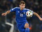 Ukraina-vs-Italia-Nicolo-Barella-fokus-menang.jpg
