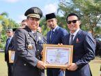 Wabup-Bintan-Ahdi-Muqsith-terima-penghargaan-Kanwil-Kemenkumham-Kepri-sddvkn.jpg