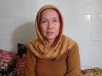 Yayah-53-ibu-Dina-Oktaviani-menyebut-pelaku-berbohong.jpg