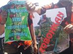 aksi-protes-patung-panglima-perang-tiongkok-di-tuban_20170807_134013.jpg