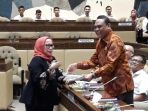 anggota-komisi-ii-dpr-ri-dwi-ria-latifa_20180919_143828.jpg