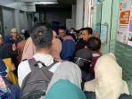 antrean-tukar-uang-lebaran.jpg