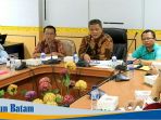 asisten-i-setda-bintan-ismail-saat-rapat-bareng-bpom-kepri_20170331_150202.jpg