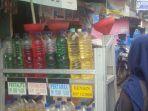 bahan-bakar-minyak-dijual-eceran-pakai-botol-bekas-air-mineral.jpg