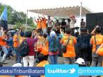 band-polda-kepri-hari-buruh_20160501_155225.jpg