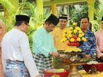 berziarah-ke-makam-zuriah-Nong-Isa.jpg