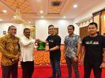 bupati-karimun-aunur-rafiq-didampingi.jpg