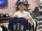 contoh-kaos-reflektif-dari-crispy-duck-di-mega-mall-batam-centre_20160520_135358.jpg