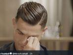 cristiano-ronaldo-tak-mampu-menahan-tangis.jpg