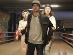 cuplikan-adegan-dalam-film-mengejar-surga.jpg