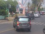 edi-pribadi-pulang-lewat-jalan-tembus.jpg