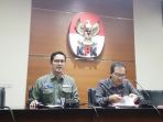 febri-diansyah-dan-saut-situmorang_20180608_101225.jpg