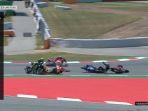 foto-insiden-kecelakaan-yang-melibat-4-pebalap-di-motogp-catalunya.jpg
