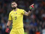 gianluigi-donnarumma-berhasil-menggagalkan-tendangan-penalti-alvaro-morata.jpg