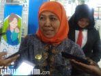 gubernur-jatim-khofifah-indar-parawansa-usai-menjenguk-arumi-bachsin.jpg