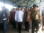 gubernur-kepri-hm-sani-saat-melakukan-sidak_20150713_204734.jpg
