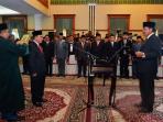 gubernur-lantik-sekdaprov-kepri_20161010_131851.jpg
