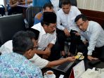 gubernur-nurdin-basirun-bersama-sekretaris-daerah-provinsi-kepri-ts-arief-fadillah_20170402_221112.jpg