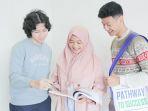 ilustrasi-belajar-bersama-di-luar-negeri.jpg