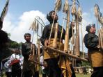 ilustrasi-kesenian-jawa-barat-angklung_20150809_145146.jpg