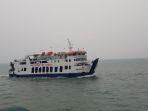 kapal-roro-berangkat-dari-pelabuhan-tanjunguban-ke-punggur.jpg