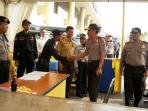 kapolda-kepri-brigjen-pol-arman-depari-lakukan-peninjauan-pos-pengaman_20150713_205329.jpg