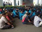 kapolres-tanjungpinang-akbp-ucok-lasdin-silalahi-duduk-bersama-mahasiswa.jpg