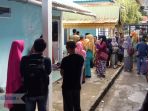 keluarga-korban-kecelakaan-laut-kapal-puskel-di-tarempa_20181012_082516.jpg