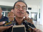 ketua-dprd-kepri-jumaga-nadeak1.jpg