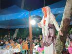 lansia-ikut-lomba-fashion-show-di-lingga.jpg