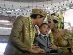 lucky-hakim-tiara-dewi-dan-putranya-aditya-naufal-dary-abiyyu_20170120_120415.jpg