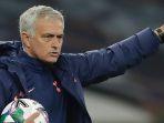 manajer-tottenham-hotspur-jose-mourinho-30092020.jpg