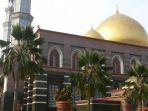 masjid-kubah-emas-di-depok.jpg