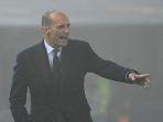 massimiliano-allegri-beri-perintah-kepada-pemain-saat-duel-bologna-vs-juventus.jpg