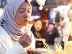 mencoba-kuliner-di-myeongdong-korea-selatan.jpg