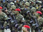 militer-yunani.jpg