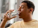 minum-air-putih-ilustrasi-air-putih-diet.jpg