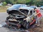 mobil-terbakar-3.jpg