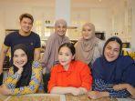 paula-verhoeven-bersama-nagita-slavina-dan-zaskia-sungkar-serta-shireen-sungkar.jpg