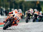 pebalap-repsol-honda-di-belakang-pebalap-pebalap-lain-di-motogp-styriagp.jpg